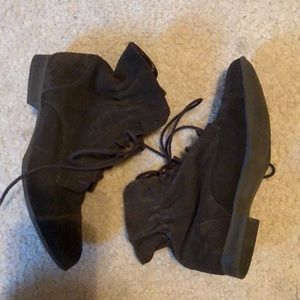 Report Signature Shoes - Brown lace up bootie Report Signature Shoes - Brown lace up bootie